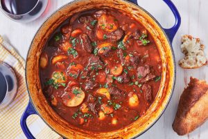 Tomato paste with onion and lamb