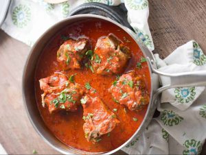 lamb chops in tomato sauce