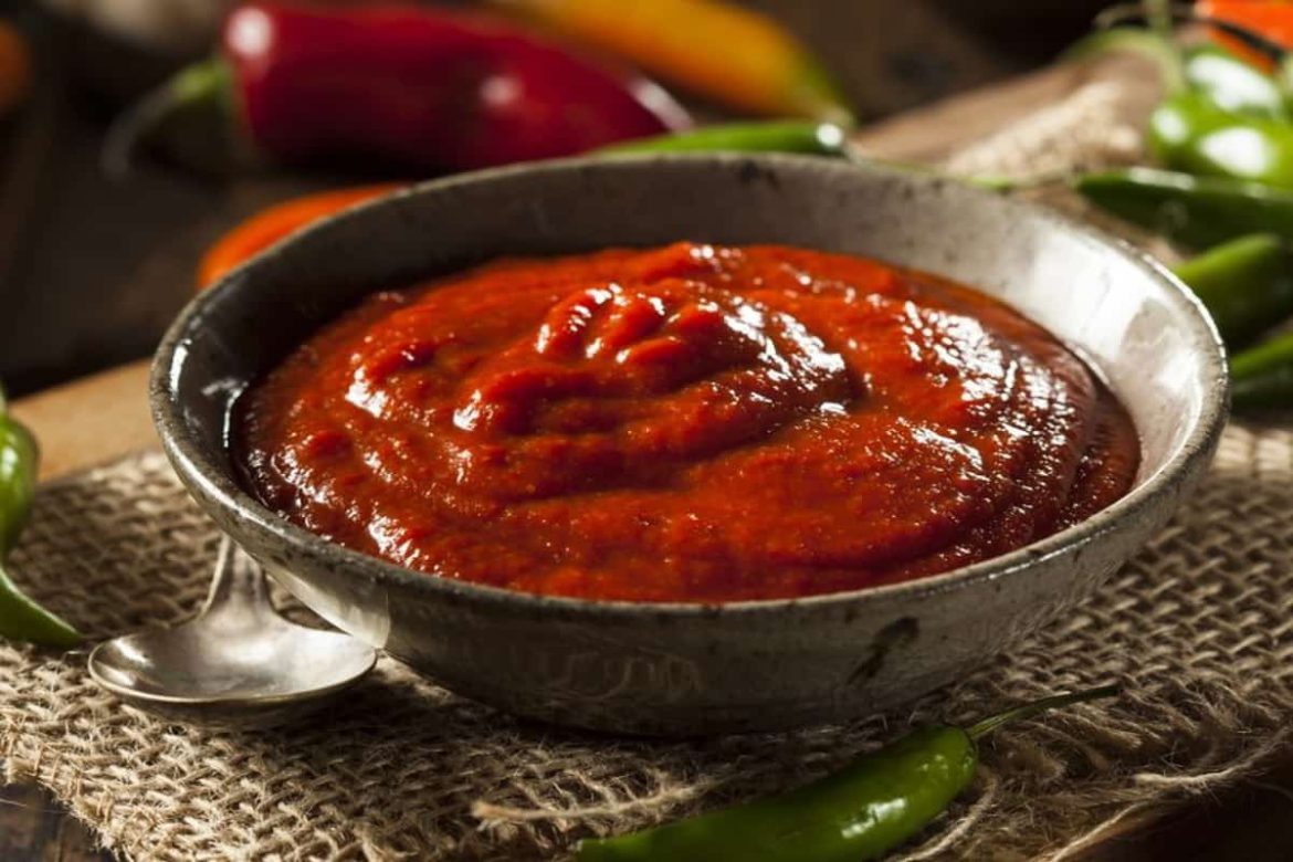 Does unsalted tomato paste have gluten + tomato sauce